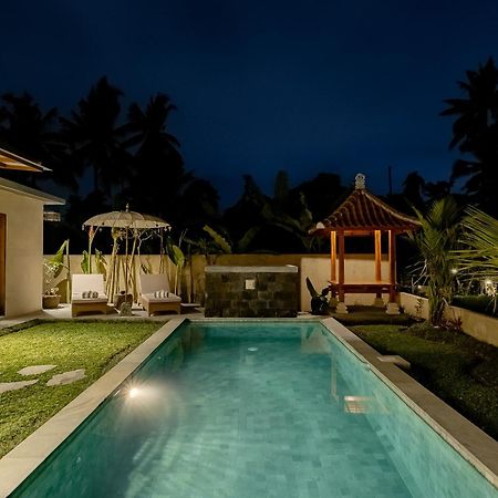 Suarga Loka Ubud Villa Exterior photo
