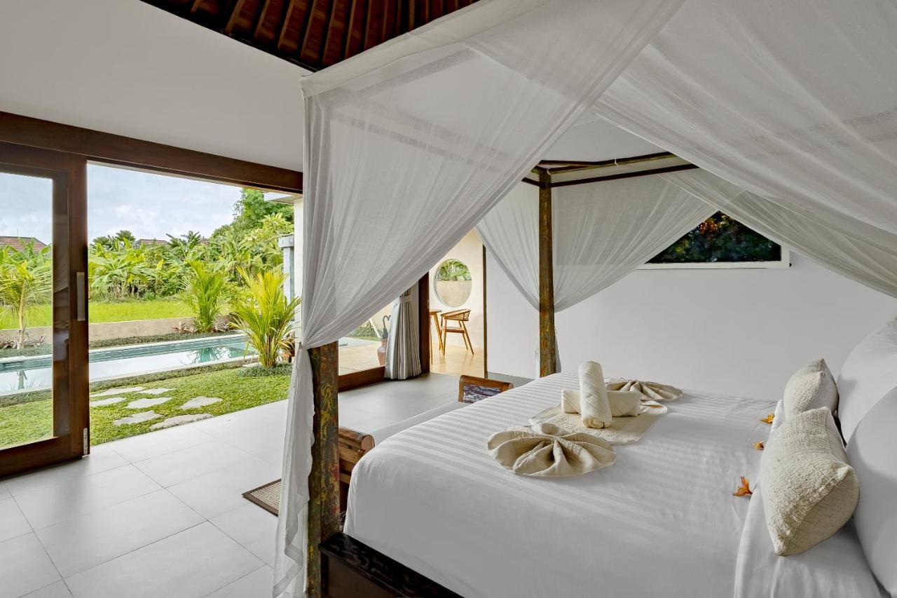 Suarga Loka Ubud Villa Exterior photo