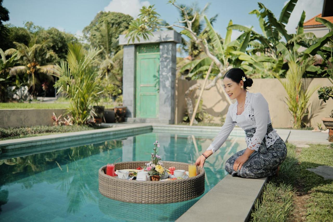 Suarga Loka Ubud Villa Exterior photo
