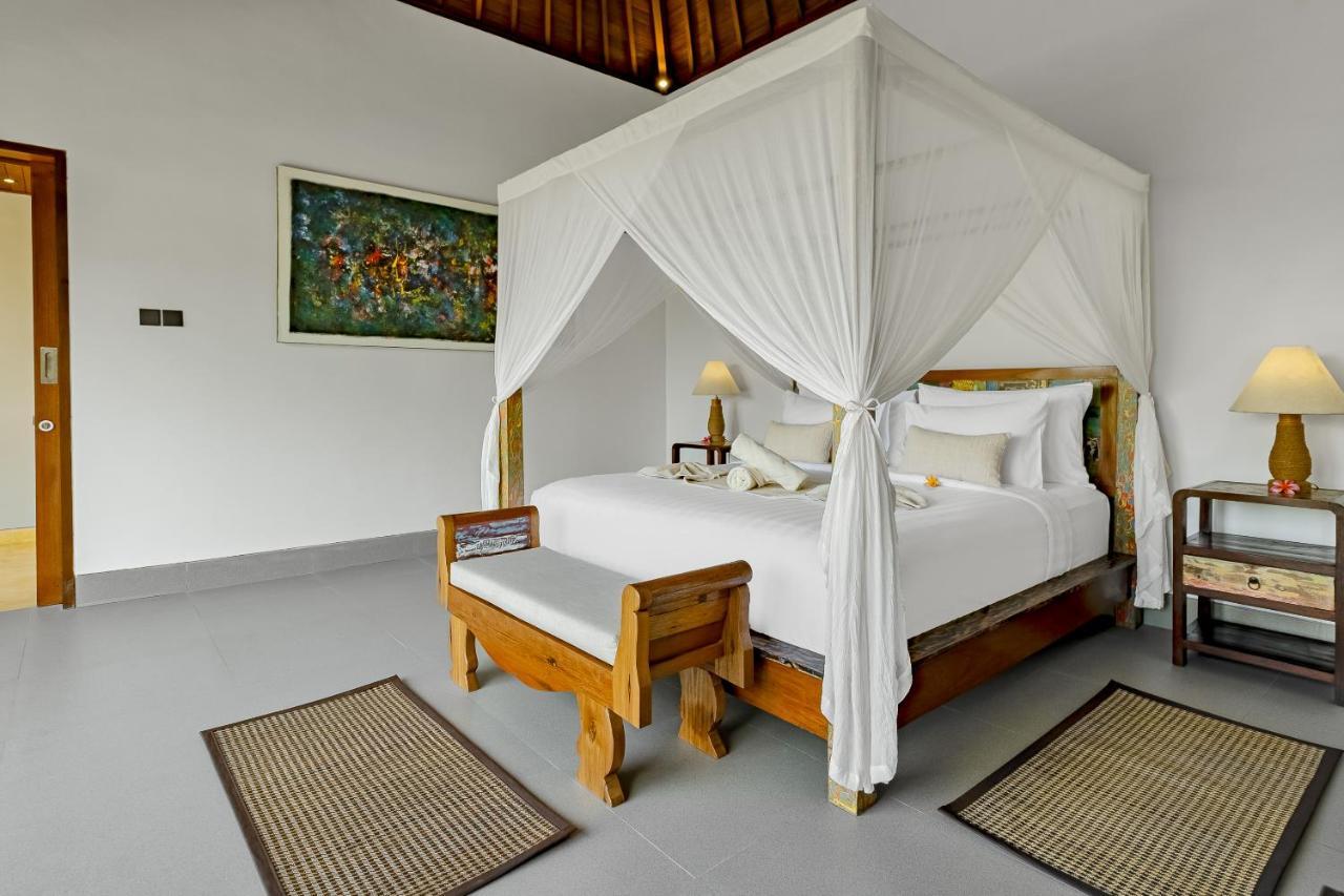 Suarga Loka Ubud Villa Exterior photo