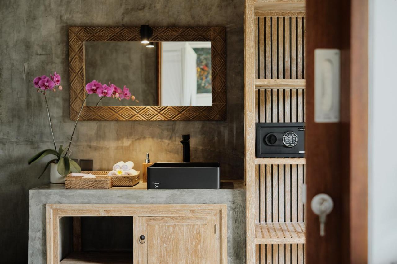 Suarga Loka Ubud Villa Exterior photo