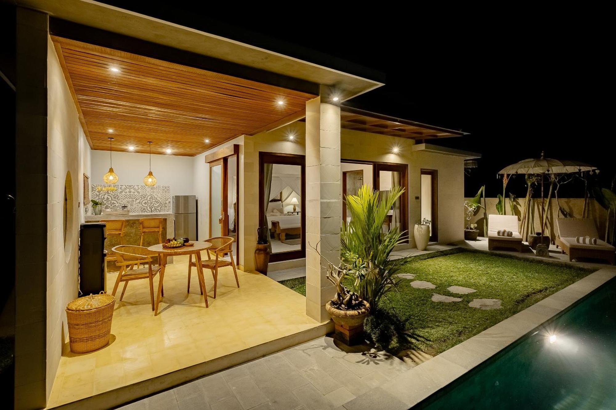 Suarga Loka Ubud Villa Exterior photo