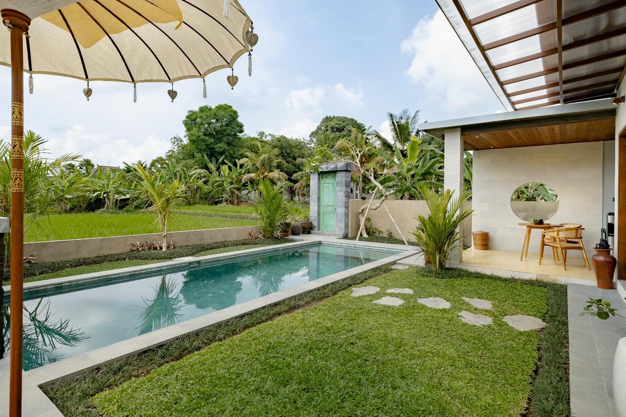 Suarga Loka Ubud Villa Exterior photo